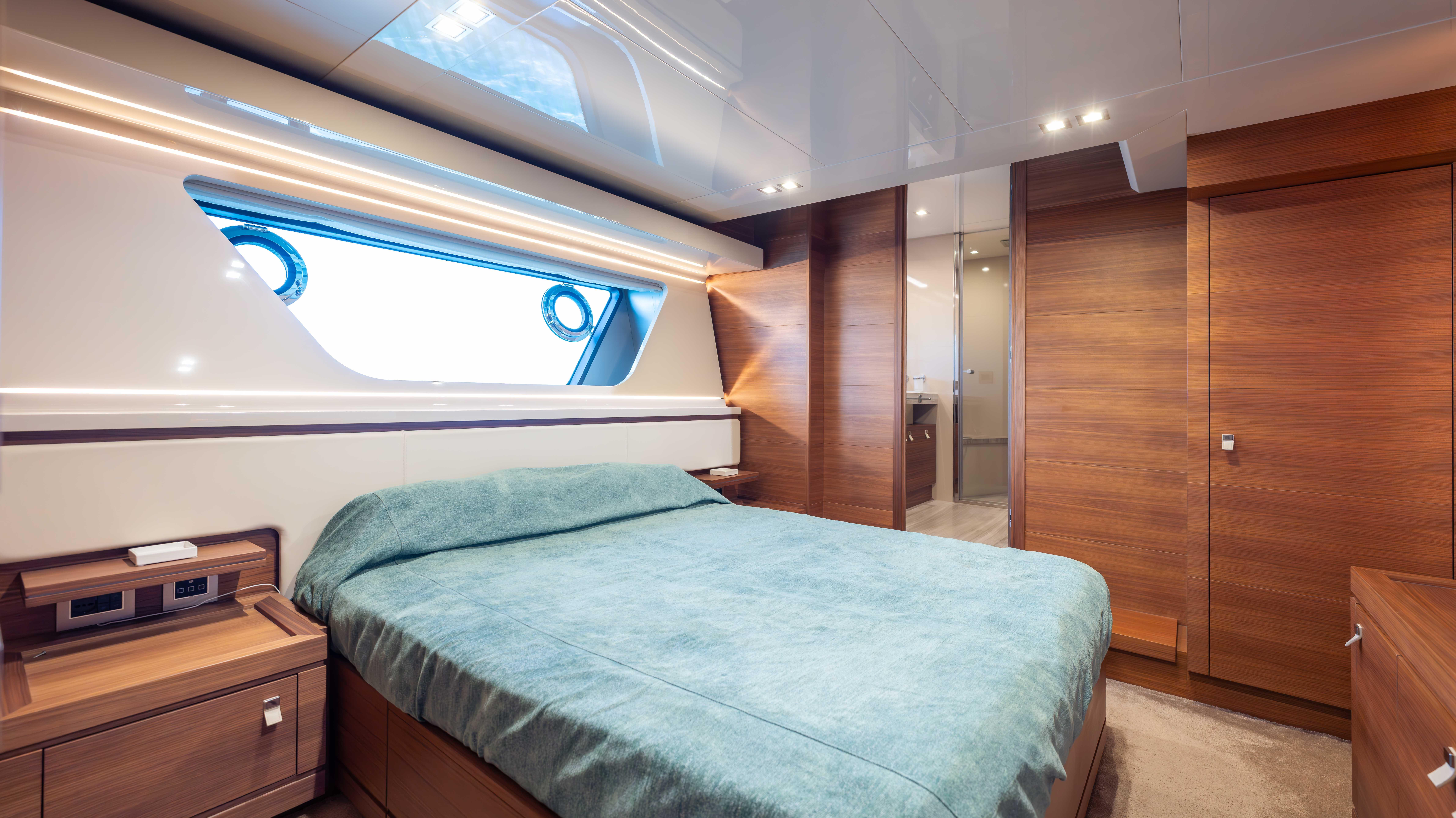 2017 CUSTOM LINE NAVETTA 28 